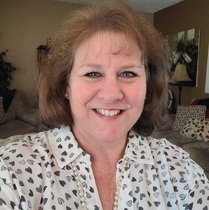 Meet your Posher, Michele